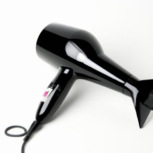 w jaki sposób suszyć włosy